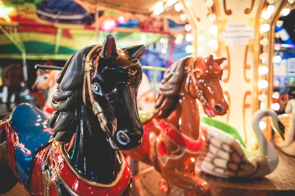 Traditional-Carousel-Horses-on-a-Fun-Fair-Ride