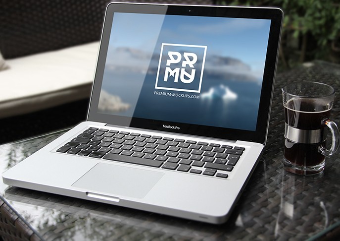 free-macbook-mockup-32