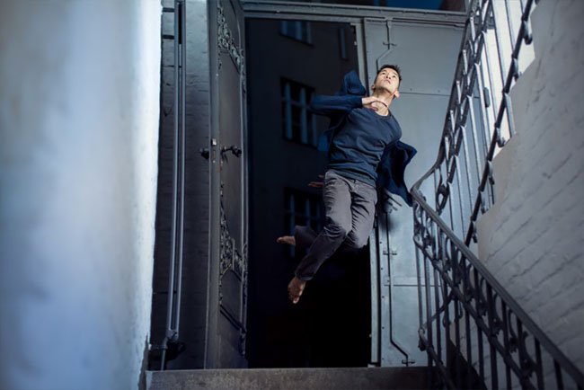 The Levitator : Self-Portraits In Dance Poses by Mickael Jou - Smashfreakz