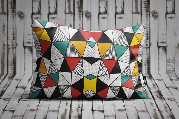 free-pillow-mockup-02